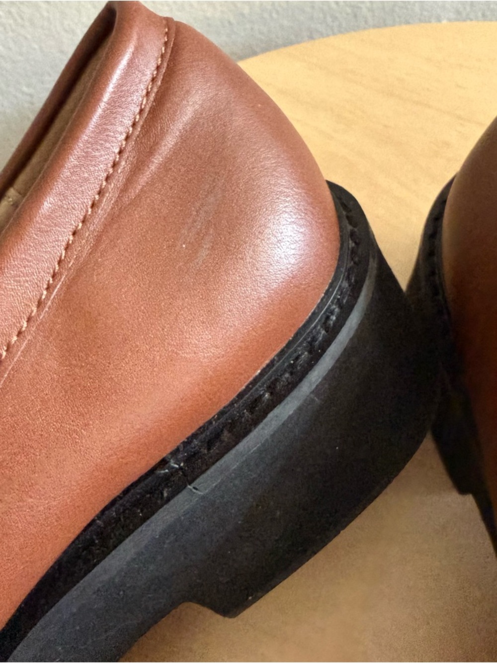 Urban Outfitters Square Toe Platform Penny Loafers Size 9 Two Tone - Picture 12 of 12
